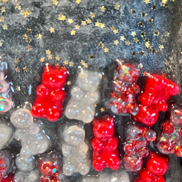 3D gummy bears  made  by me with Resin transparent,red,gold leaf, red glitter . - Picture 4 of 7
